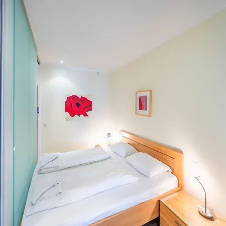 Strandvillen - Mit Meerblick, 2 Schlafzimmern Und Balkon Sv-768 *